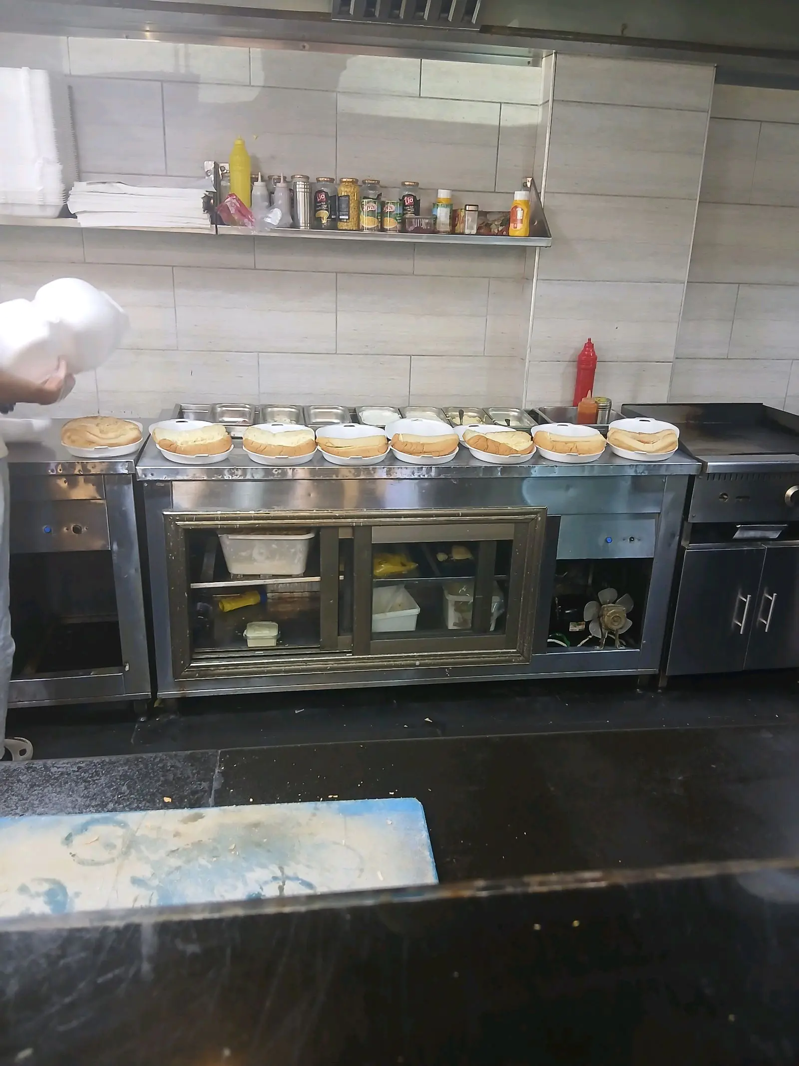مطعم الشالط التل الوادي